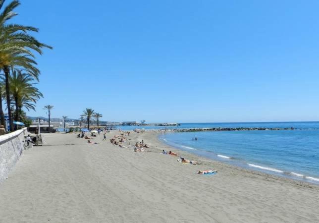 Apartamento El Anden De La Estacion Малага Экстерьер фото